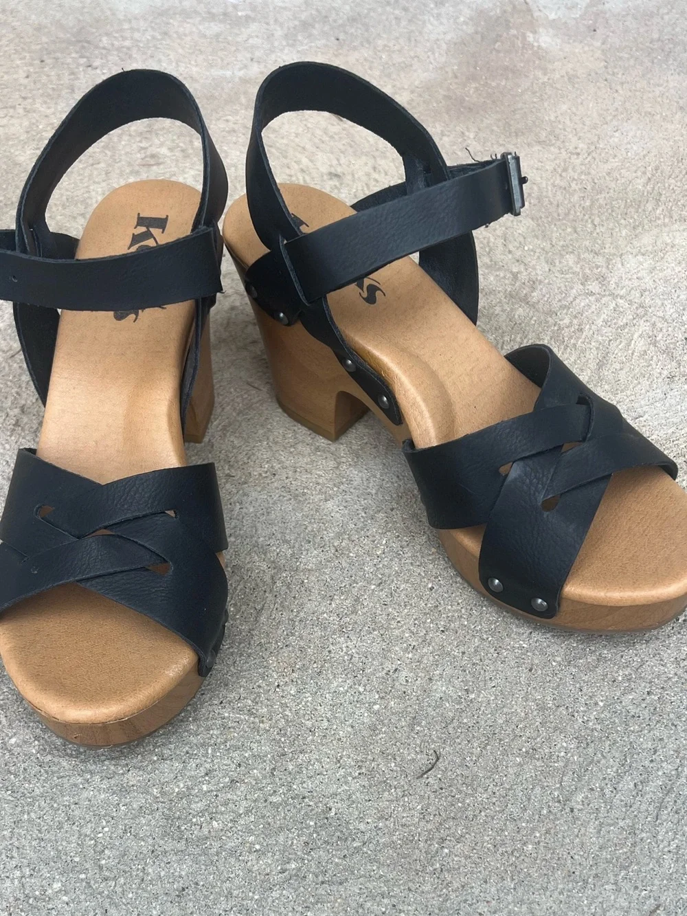 Korks Black Leather Woven Clog Platform Sandals